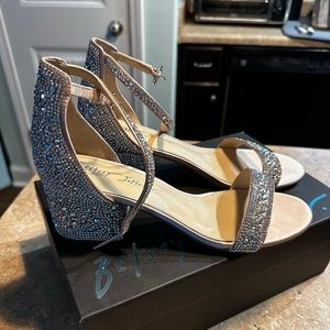 Brand new Betsy Johnson Mari Champagne heels